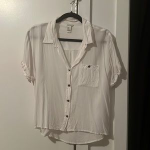 Forever 21 White Short Sleeve Cotton Button Down Shirt — Size: S